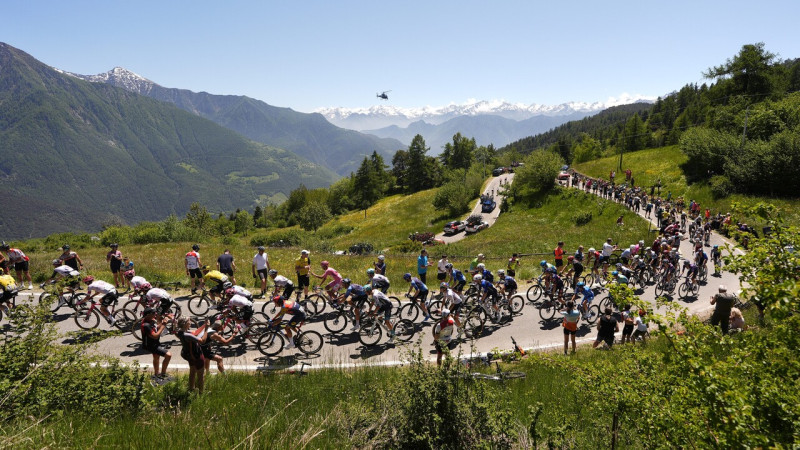 Liepiņš ārpus pirmā simtnieka Giro d'Italia 19. posmā, kāpienā uzvar francūzis