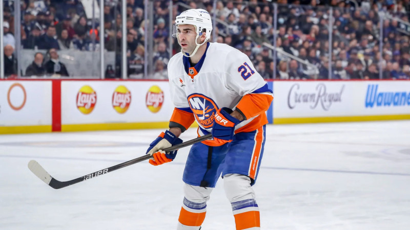 "Islanders" nosargā vienu no barvežiem, "Sabres" kolektīvam pievienojas Kolumbusas bijušais ĢM