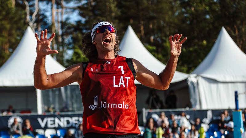 Pļaviņš/Fokerots un Samoilovs/Auziņš cīnīsies par "Beach Pro" godalgām