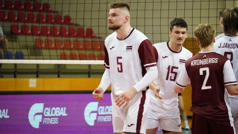 Jānis Medenis karjeru turpinās Rumānijā