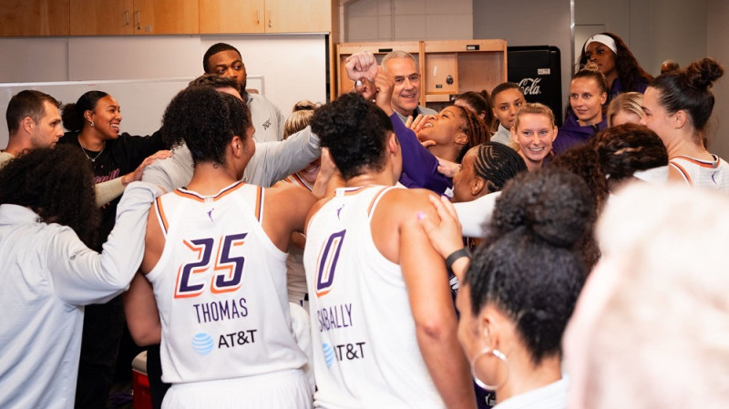 Kitija Laksa divu uzvaru attālumā no WNBA fināla