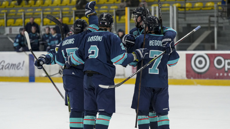 ''Capitals'' izsēj pārsvaru, ātri atgūstas un rezultatīvā spēlē triumfē Elektrēnos