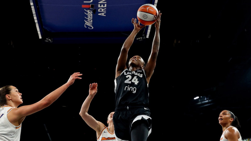 "Mercury" nenosargā vadības grožus, WNBA finālsēriju ar uzvaru ievada "Aces"
