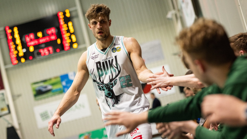 Engeram "double-double" gulbeniešu pirmajā mājas spēlē