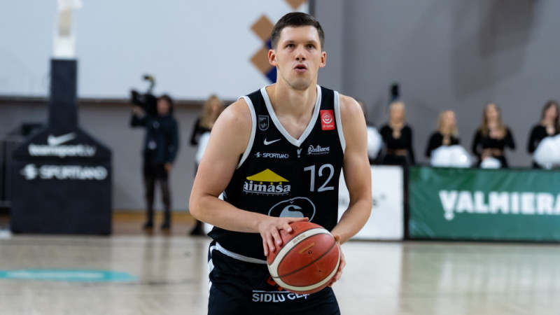 Koham 26, ''Valmiera Glass/ViA'' bez pamatsaspēlnieka nosargā uzvaru pār ENBL čempioni