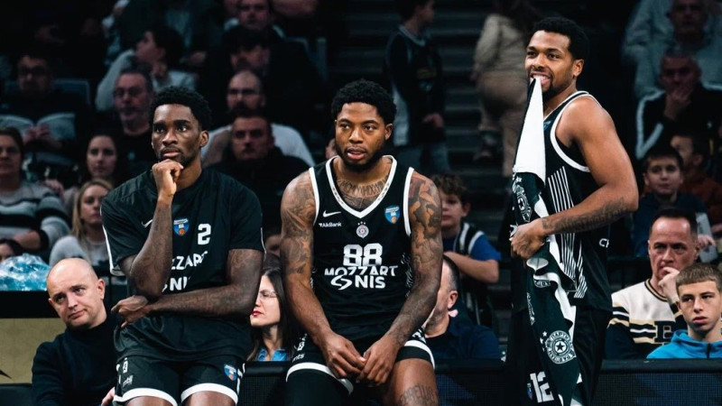 "Partizan" nāksies samaksāt par milzīga turkus provocējoša plakāta izrādīšanu