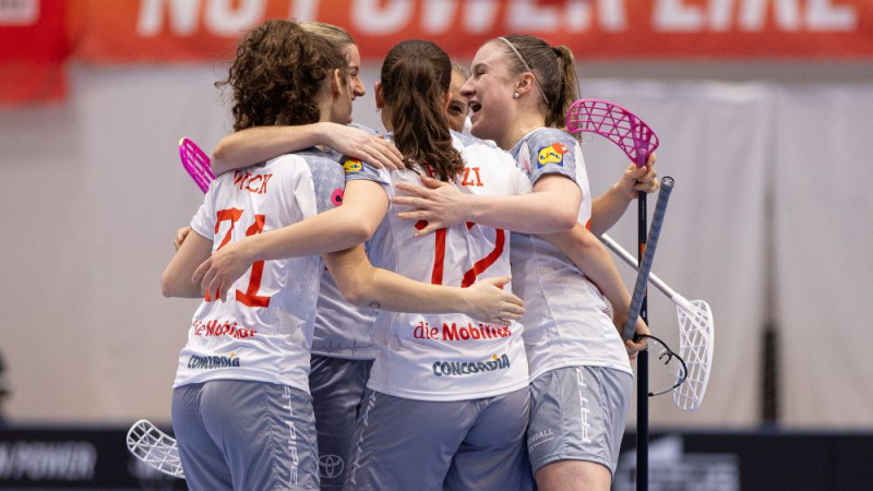 Arī Šveice samet 11 bumbiņas Dānijas izlases vārtos