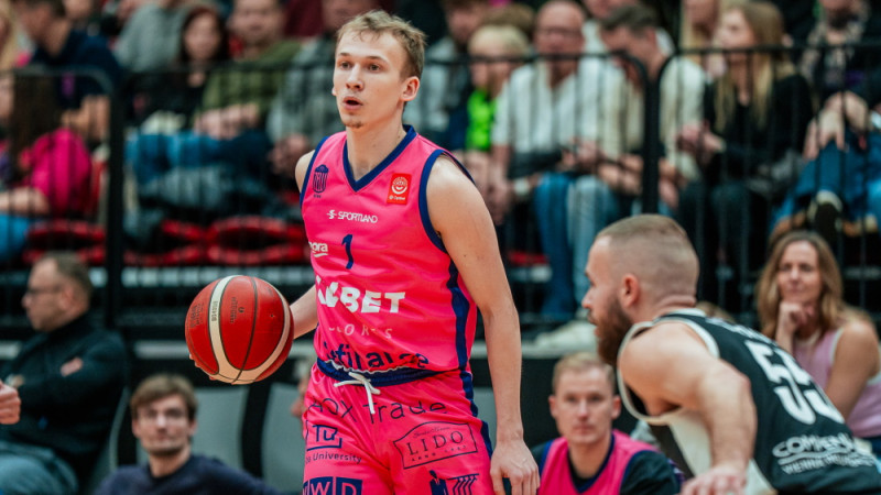 "Rīgas Zeļļiem" vēl viens robs saspēlnieku rindās: Vītols dodas dienestā