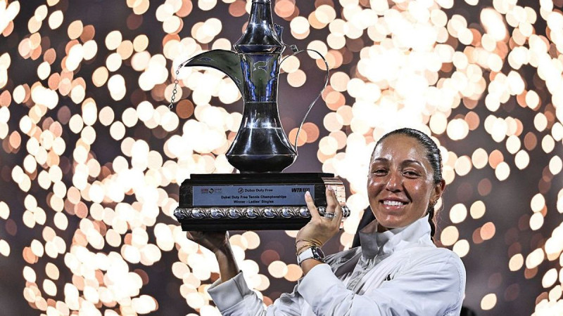 Pegula triumfē Dubaijas "WTA 1000", izcīnot karjeras desmito nozīmīgo titulu