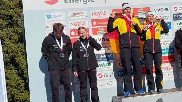 Krustiņa un Jumiķis izcīna sudrabu pasaules junioru čempionātā pāru stafetē