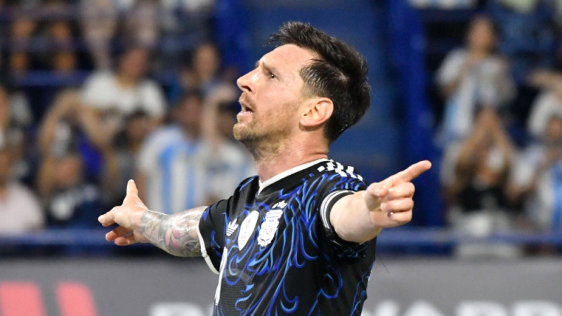 Pēdējā spēle Argentīnā? Mesi gūst vārtus un kļūst emocionāls
