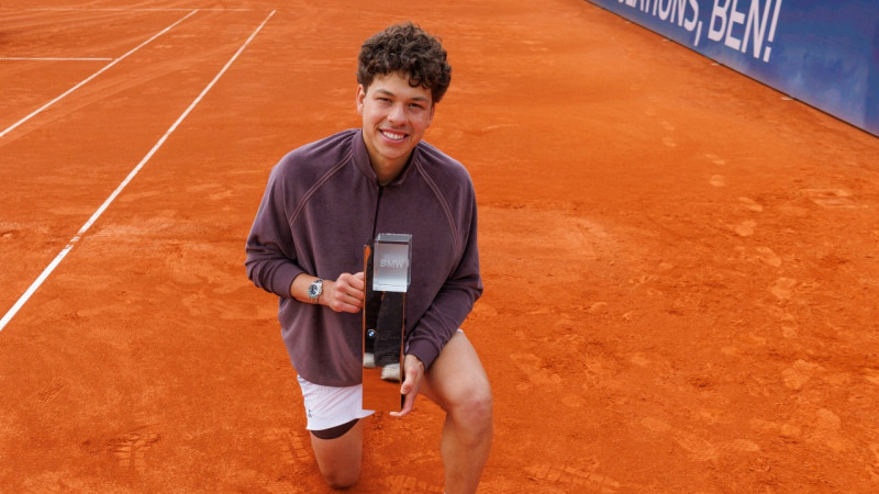 Šeltons triumfē Minhenē, nopelnot piekto ATP titulu