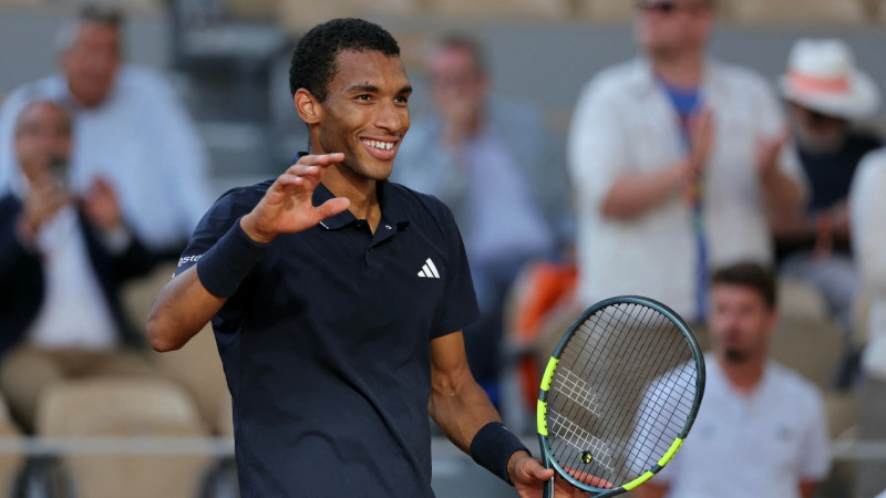 Ožē-Aljasims pirmoreiz sasniedz "French Open" 1/4 finālu