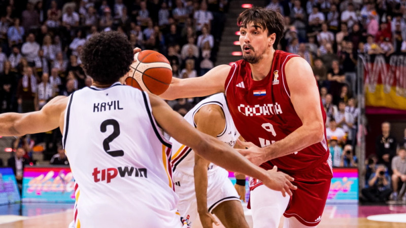 Par Šmita aizstājēju tiek izvēlēts deviņas sezonas NBA pavadījušais basketbolists