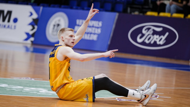 "Ventspils" pēc diviem gadiem atgriež mājās savu audzēkni Salnāju