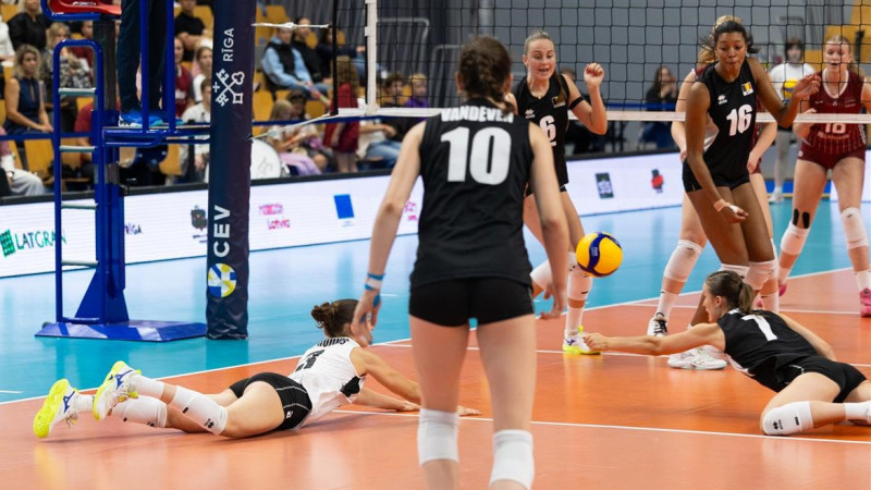 Latvijas U18 volejbolistes finālturnīra izskaņā tukšā arī pret beļģietēm