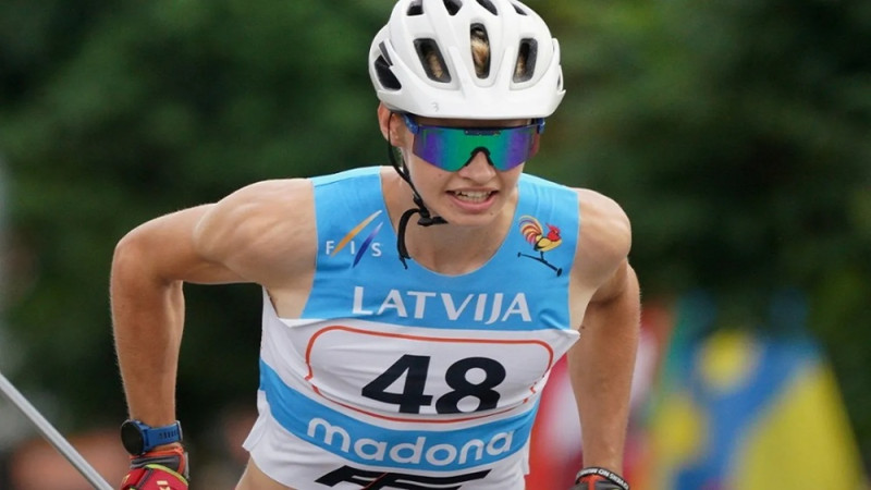 Latvijas čempionāta rollerslēpošanā sprintā Madonā uzvar Bilans un Kaparkalēja