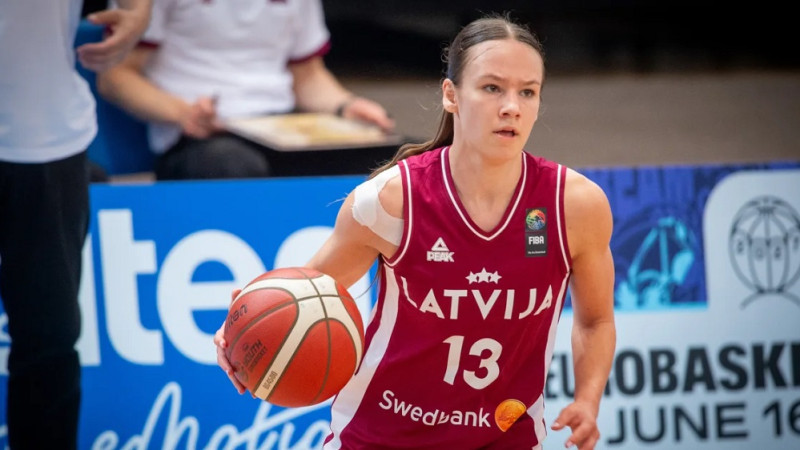 Līva Hermane basketbola gaitas turpinās Kanzasā